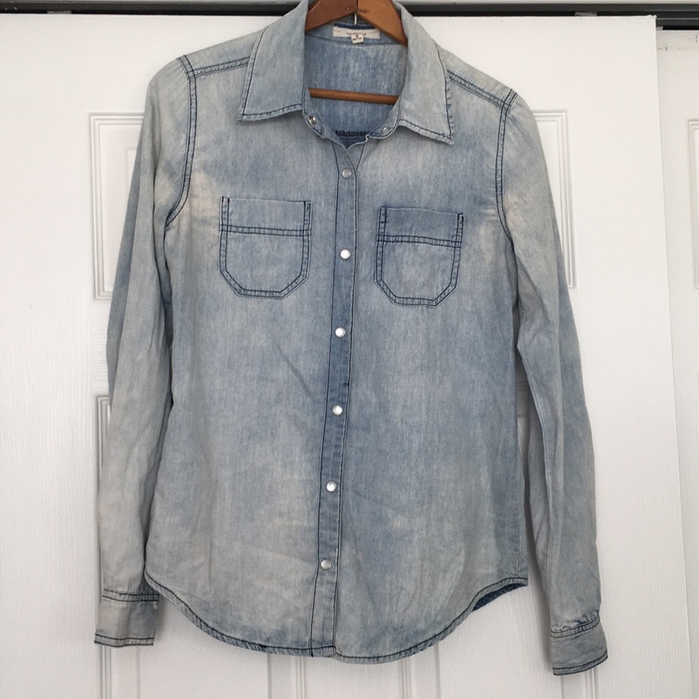 Long sleeve jean button down shirt